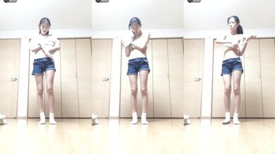 Nữ sinh trung học lột đồ và chụp selfie 16