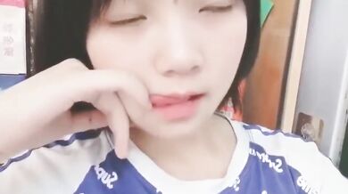 Bức ảnh selfie quyến rũ của nữ sinh