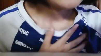 女子校生の魅惑的な自撮り