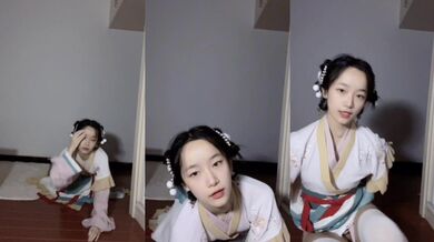 Cô gái hút bụi Hanfu cám dỗ