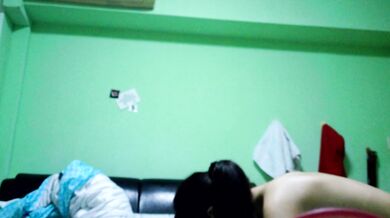 新加坡大學情侶在家做愛自拍