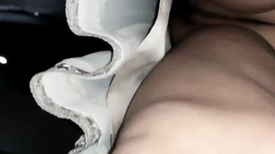 sorpresa, bajo la falda