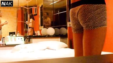 Người mẫu nổi tiếng showbiz Hàn bị lộ 15 người bạn của mình