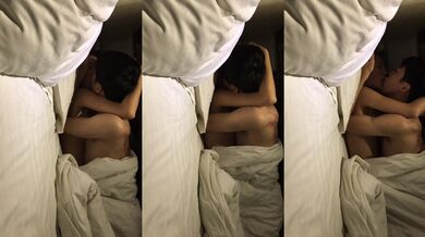 中国人の女の子が彼氏に夢中で乳首を舐められる