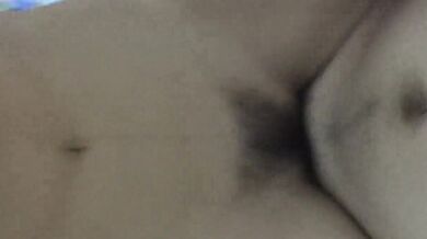 薄い黒ストッキングでお尻をひねってセックスするスーパー女