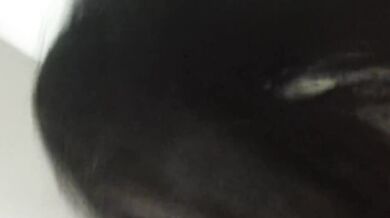 薄い黒ストッキングでお尻をひねってセックスするスーパー女