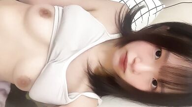 Cô gái tự sướng dễ thương