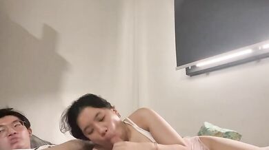 Cặp đôi đại học Singapore tự quay clip thân mật bị rò rỉ