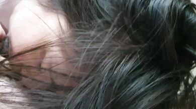 Bạn gái Hàn Quốc dễ thương ở thành phố Nash trắng