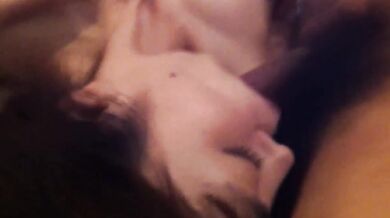 Đút cặc vào miệng em