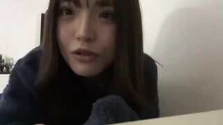 Lounge Girl (Slender Beauty)