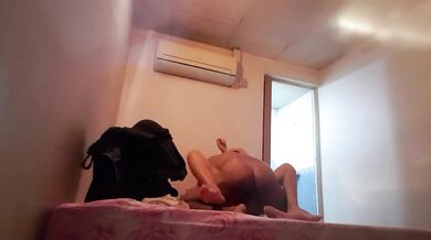 Người vợ Singapore được đàn ông Ấn Độ trả giá cao để hẹn hò