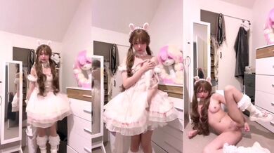 Lolita tự sướng với dương vật thủy tinh