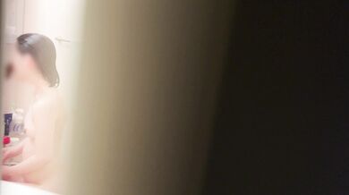 民家風呂で激写!ショートヘア美女の全裸を撮影!彼氏持ちなのに!申し訳なさすぎてネット公開します。