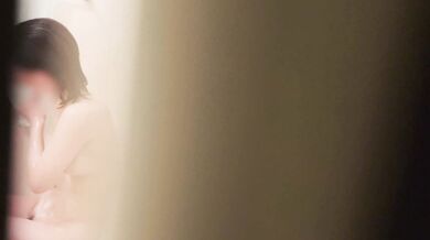 民家風呂で激写!ショートヘア美女の全裸を撮影!彼氏持ちなのに!申し訳なさすぎてネット公開します。