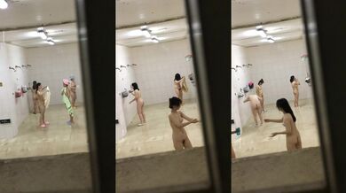 女子大生が入浴中2-2