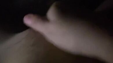 床上玩隻自己的穴