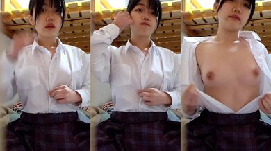 Nữ sinh Nhật Bản thủ dâm