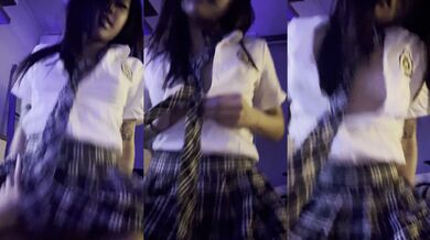 Em gái Singapore siêu đáng yêu cosplay trong đồng phục