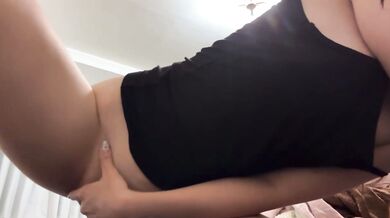 可愛い彼女のオナニー7