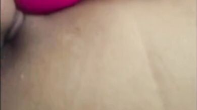 馬來學生妹，放學回家就脫光自慰