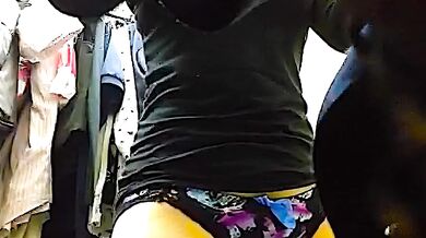 K◯Cバイト着替え　カメラ目線