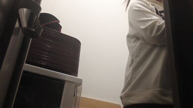 KCバイト ムチムチメガネギャル