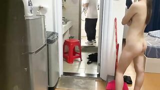 Mother seduces repairman by stripping during home service