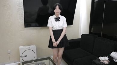 CLA320 黒髪ショートスリムDカップ18歳はるちゃん