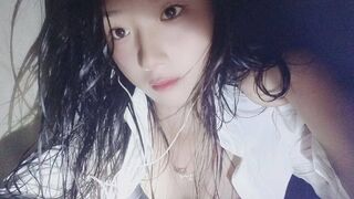 Cute Busty Girl Takes Off Bra to Squeeze Milk