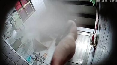 偷拍豐滿坦克親姐洗澡