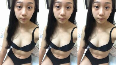 巨乳大學生妹妹宿舍自拍 長得很可愛