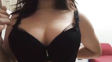 八字E奶微肉騷貨自拍2