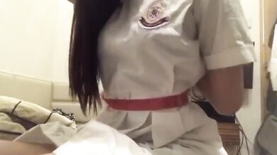 Đông Hoa Tam Viện Hong Kong nữ sinh đeo kính tự sướng và quan hệ