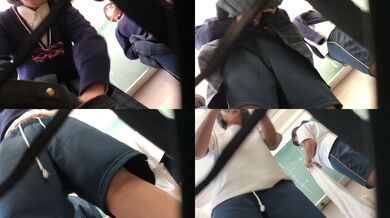 正在換衣服的青少年