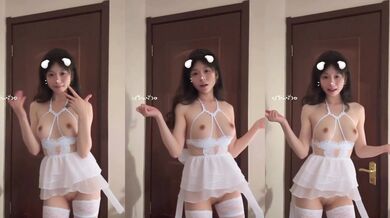 貧乳妹子情趣婚紗跳舞