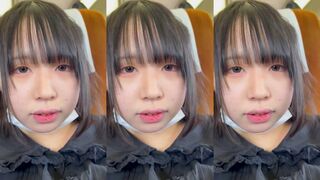 Japanese girl masturbates to orgasm on bus