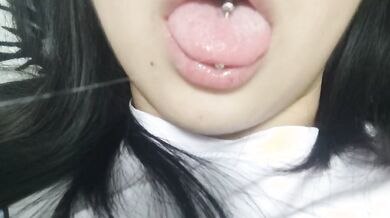 眼鏡舌釘騷妹餅幹自慰