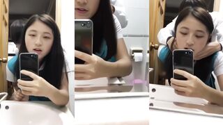 Hong Kong students sex selfie