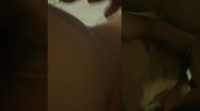 Shanghai plump married wife and lover in the hotel on weekends and selfies