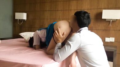 制服姿のマレーシア人姉妹が彼氏に犯される