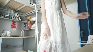 八字奶骚妹宿舍自拍合集
