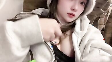 新幹線美女露出