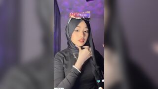 Malaysian Influencer Live Stream