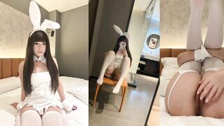 White Silk Bunny Girl Selfie Hairless Slit