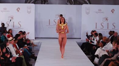 ISIS時尚大獎2026裸體配件走秀