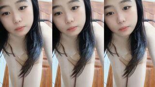 Big-Breasted Japanese Girl Happy Masturbating