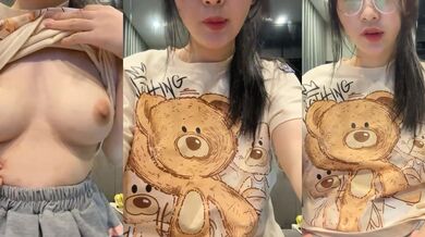 白嫩眼鏡妹跟男友裸聊
