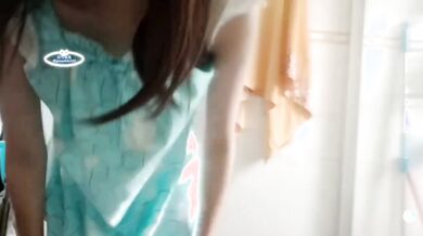 妹妹衛生間自拍2-露奶掰逼