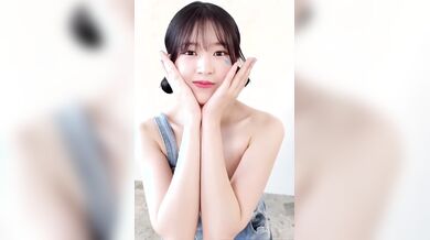 超可愛新加坡妹妹和她的美女同學